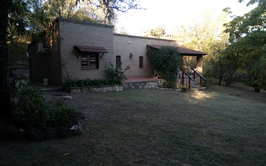 Hermosa Propiedad en Unquillo. Gran Terreno!!