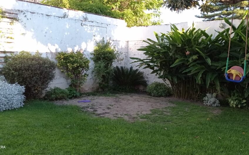 Oportunidad! Casa en Barrio General Bustos a metros de Cura Brochero y Alem