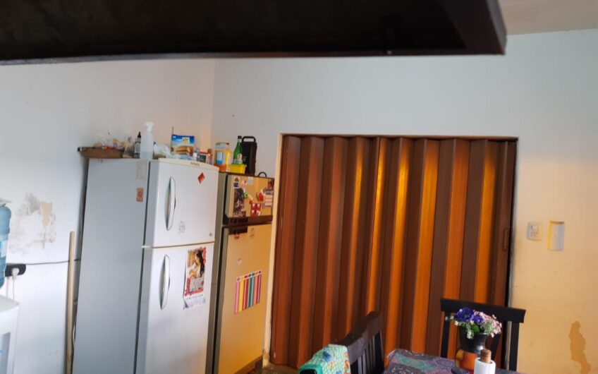 Oportunidad: Casa + Dpto en Barrio Residencial América
