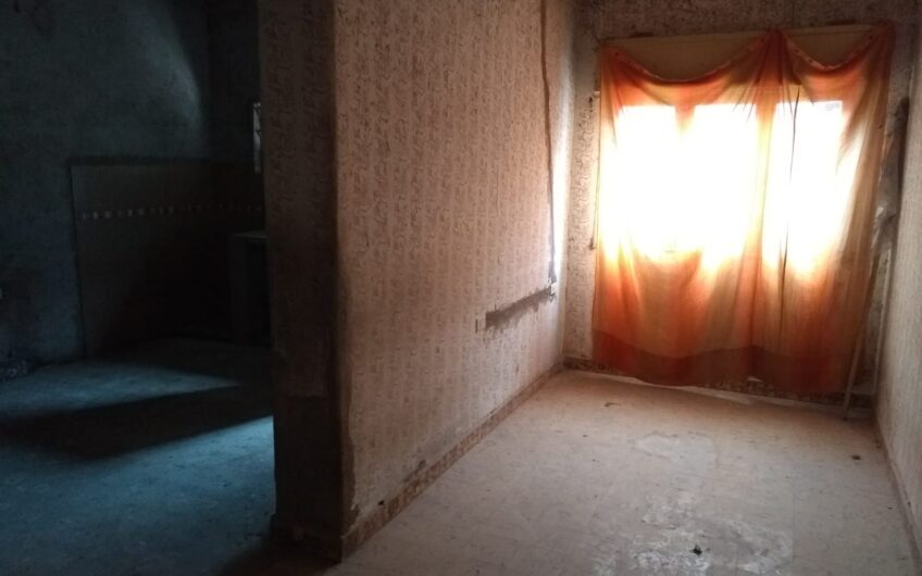 Oportunidad. Casa en venta en barrio General Bustos a reciclar