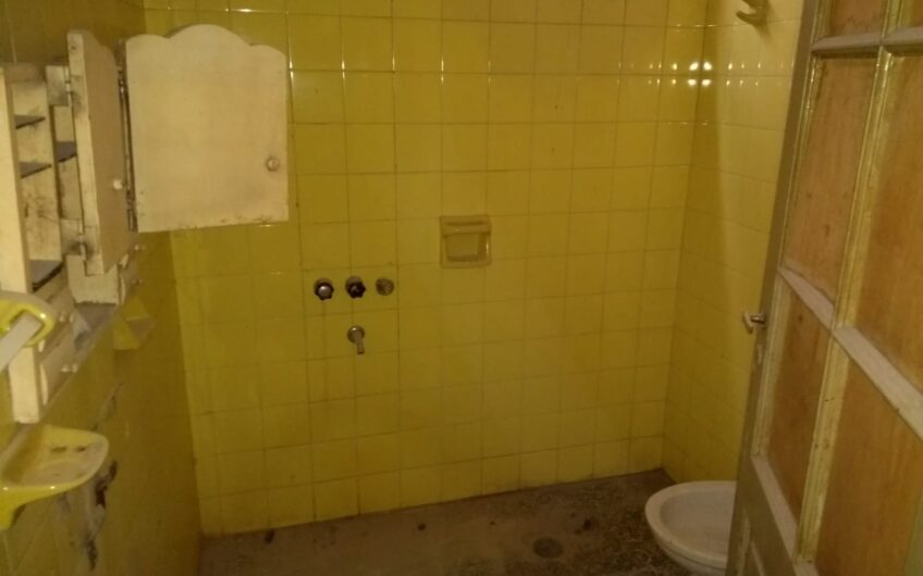 Oportunidad. Casa en venta en barrio General Bustos a reciclar