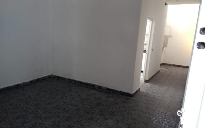 Casa de 2 dormitorios en barrio Talleres