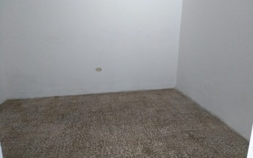 Casa de 2 dormitorios en barrio Talleres