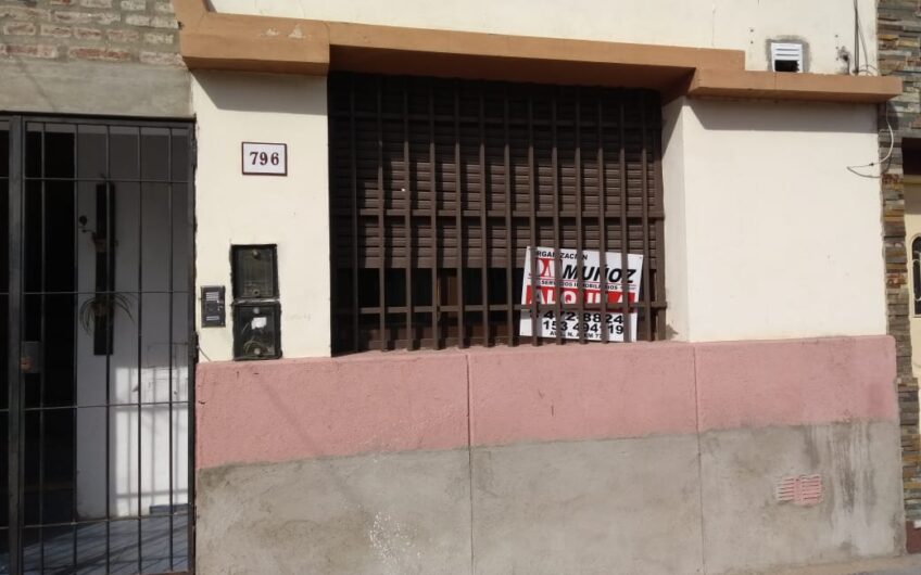 Dpto Planta Baja en barrio Gral Bustos a metros de Cura Brochero