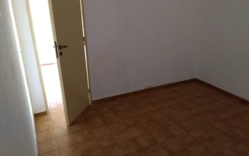 Dpto 1 dormitorio, Planta Alta en Barrio Las Margaritas