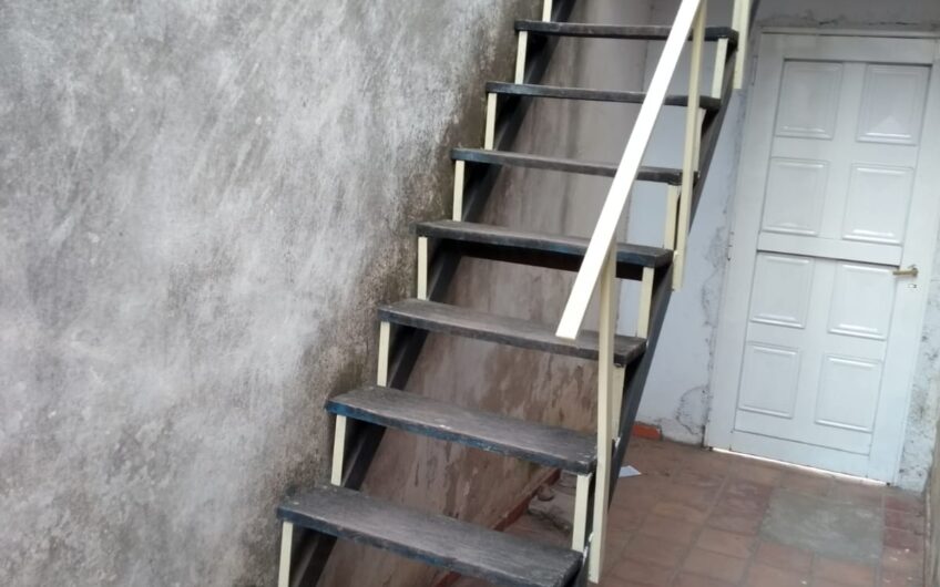 Dpto 1 dormitorio, Planta Alta en Barrio Las Margaritas
