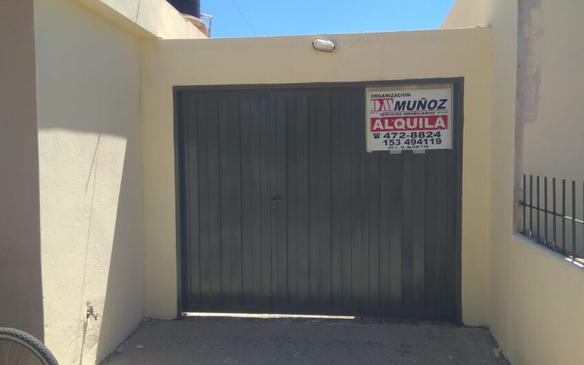 Dpto Interno con entrada para 2 vehículos en Barrio Centro América
