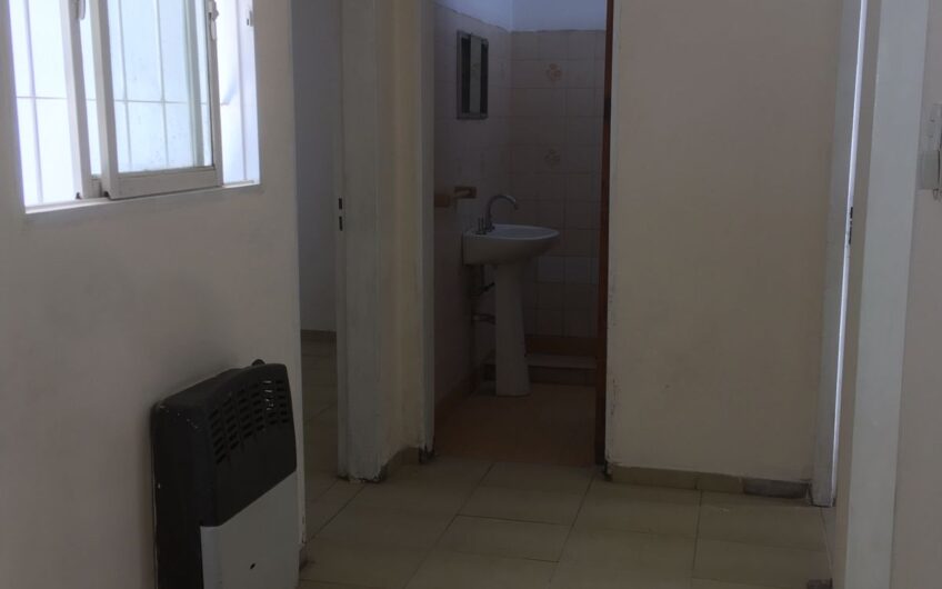 Dpto interno en Barrio General Bustos – Dpto 3