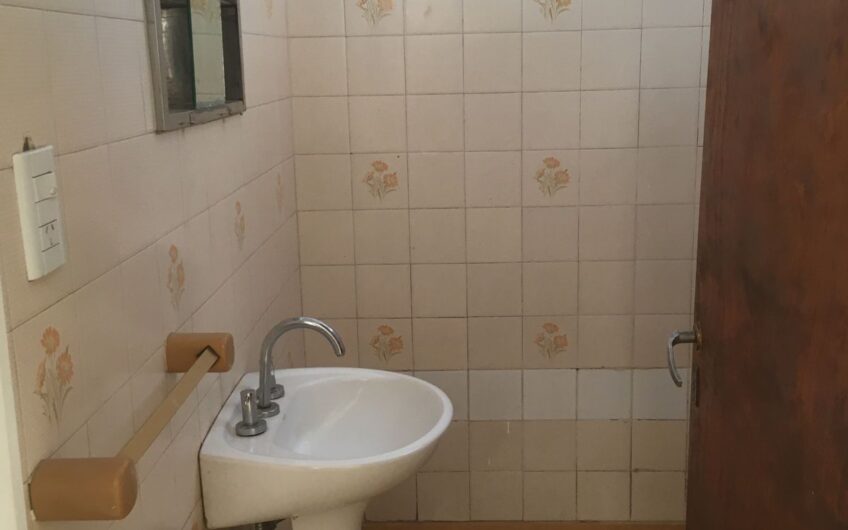 Dpto interno en Barrio General Bustos – Dpto 3