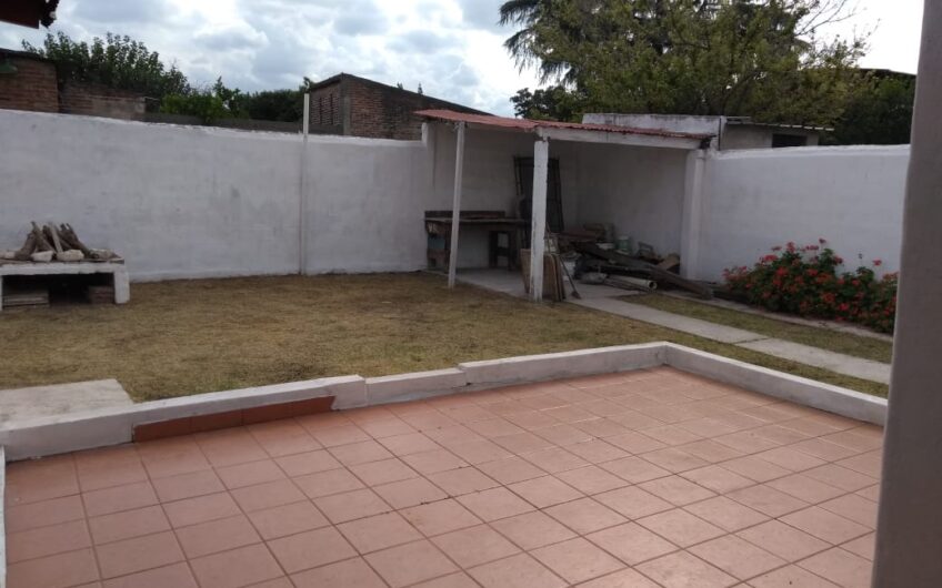 Amplia casa en Talleres O