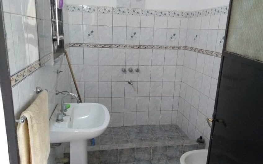 Amplia casa en Talleres O