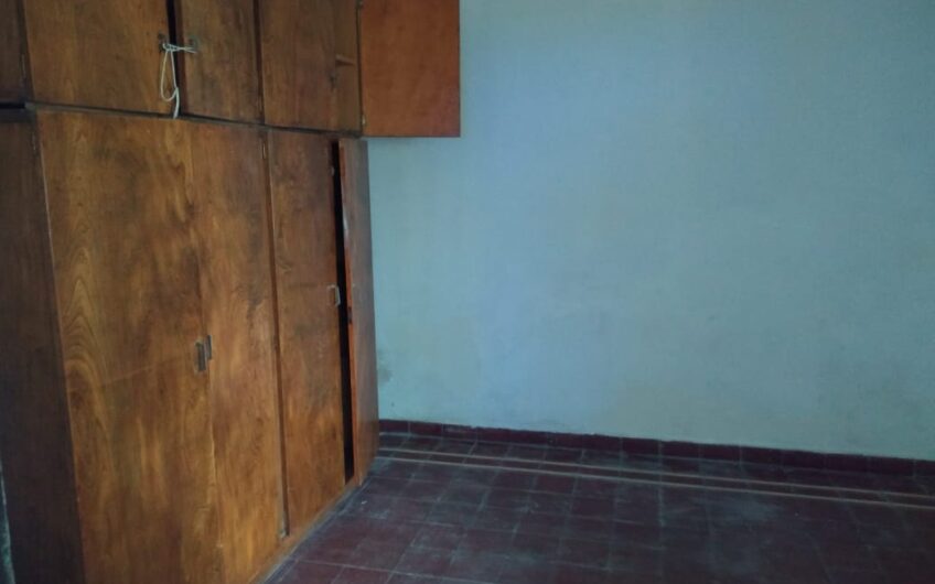 Amplia casa en Talleres O