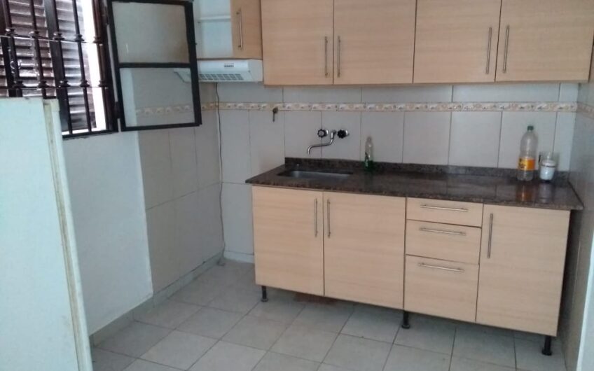 Amplia casa en Talleres O