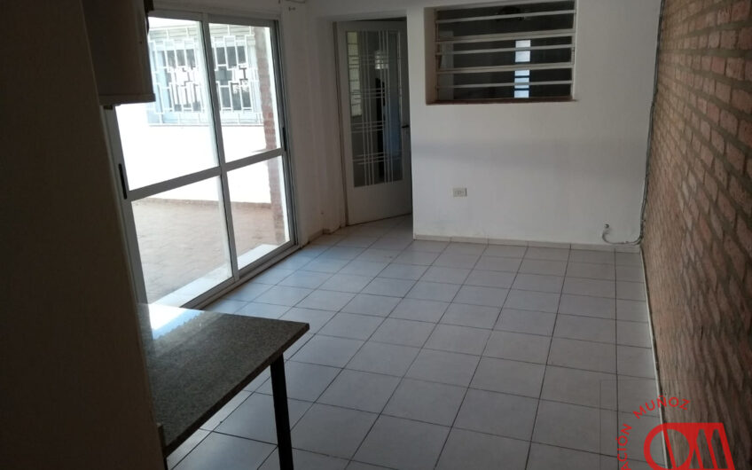 Oportunidad! Hermosa Casa en Barrio Residencial América