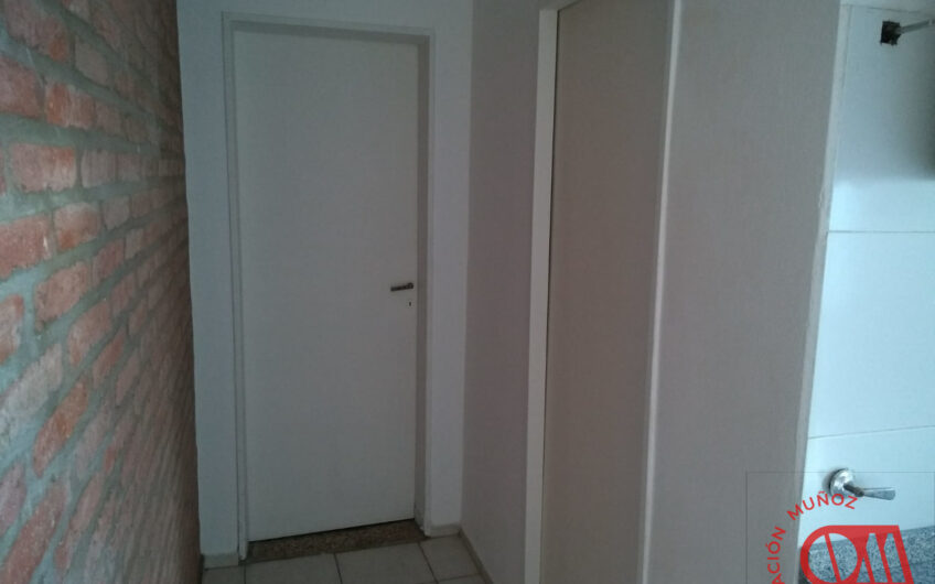 Oportunidad! Hermosa Casa en Barrio Residencial América
