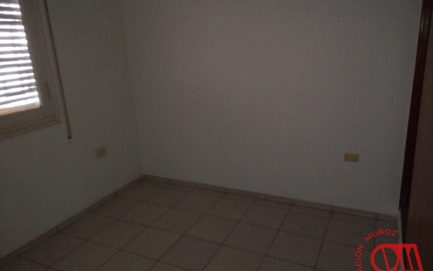 Oportunidad! Hermosa Casa en Barrio Residencial América
