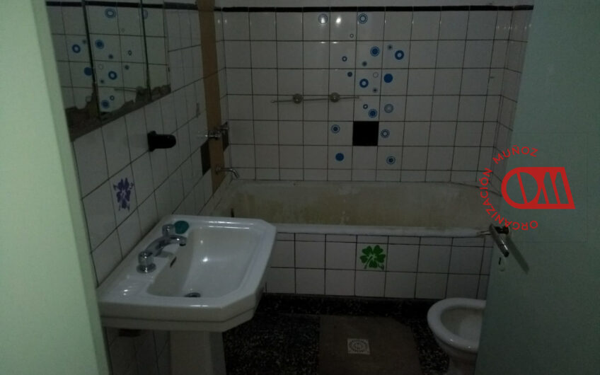 Casa en Barrio Los Boulevares sobre Bv Los Alemanes!