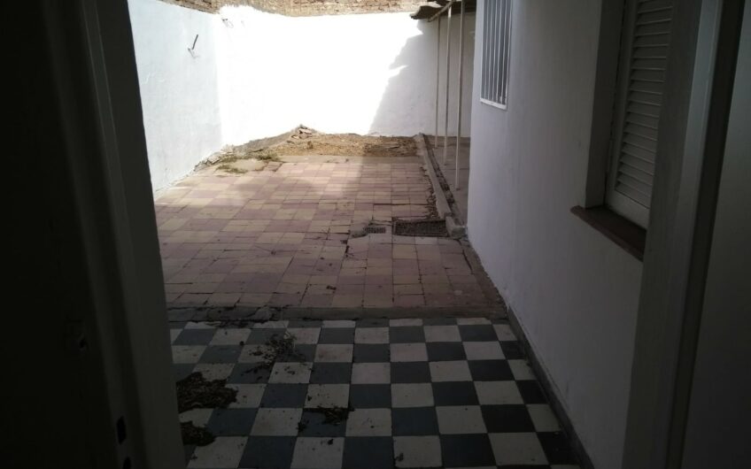 Alquiler sobre calle Yadarola en General Bustos