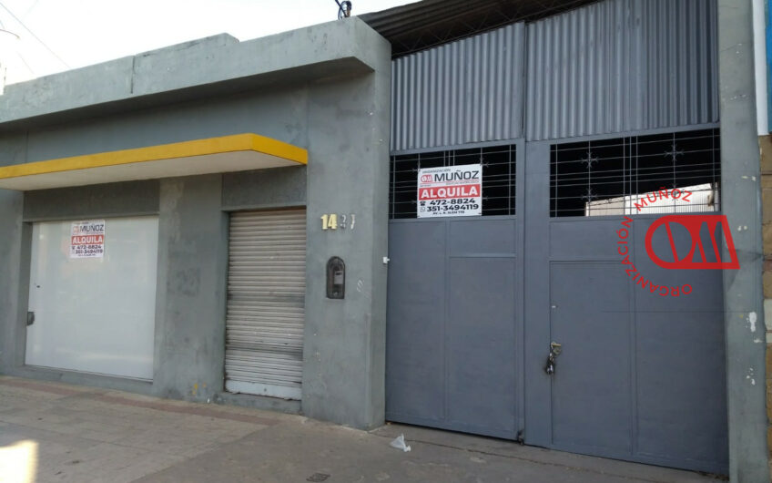 Galpón con local comercial sobre Av Alem!!