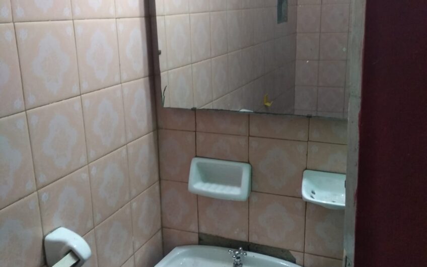 Local Sobre J B. Justo al 3400