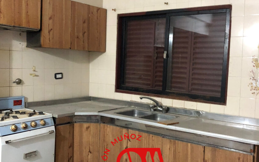¡OPORTUNIDAD! Casa a reciclar