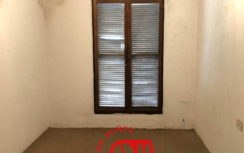 ¡OPORTUNIDAD! Casa a reciclar