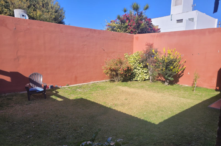 Linda casa en Residencial América!
