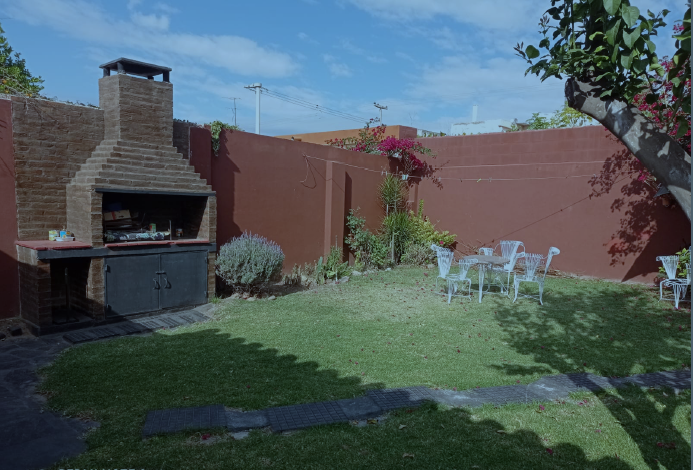 Excelente Casa en Residencial América  para la venta