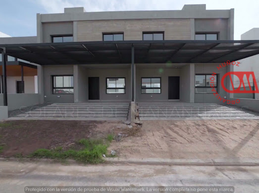 ¡Duplex en SOLARES DE MANANTIALES!