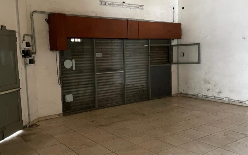 Local sobre Av Bulnes
