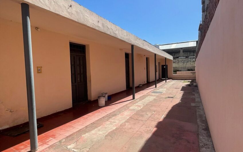 Casa amplia en Geral Bustos