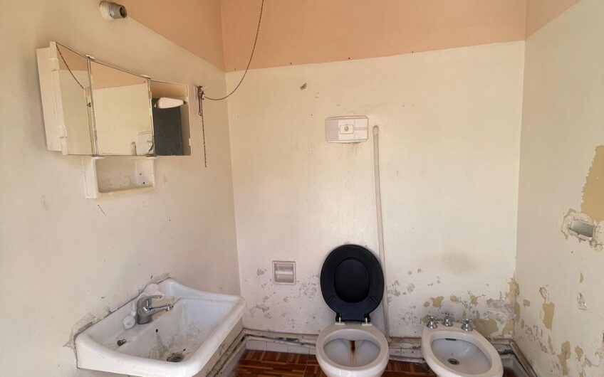 Casa amplia en Geral Bustos