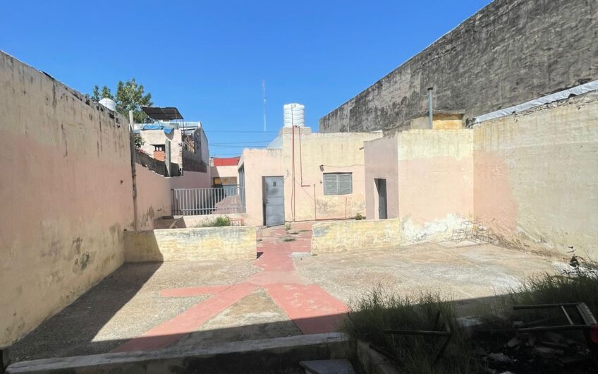 Casa amplia en Geral Bustos