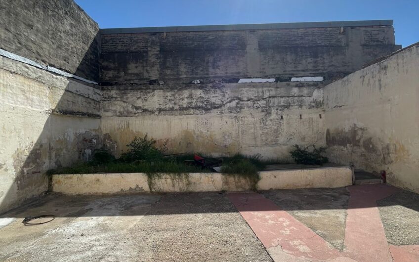 Casa amplia en Geral Bustos