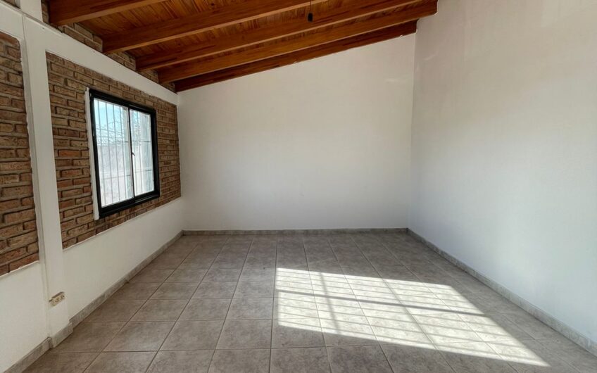 Casa + Depto + Galpon