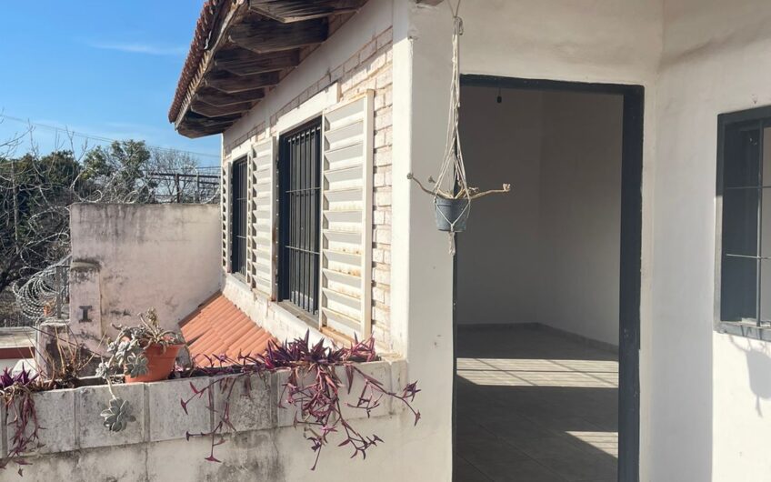CASA + GALPON + DEPTO