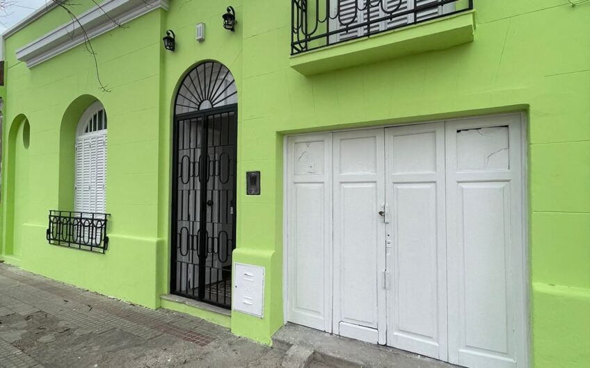 Amplia casa en Talleres Oeste!