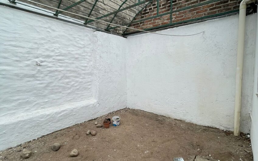 Amplia casa en Talleres Oeste!