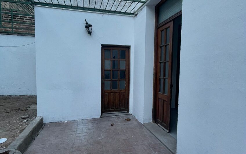 Amplia casa en Talleres Oeste!