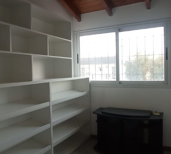 Hermosa y Luminosa casa en Nuevo Poeta Lugones