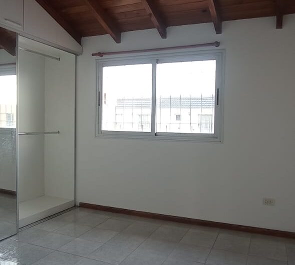 Hermosa y Luminosa casa en Nuevo Poeta Lugones