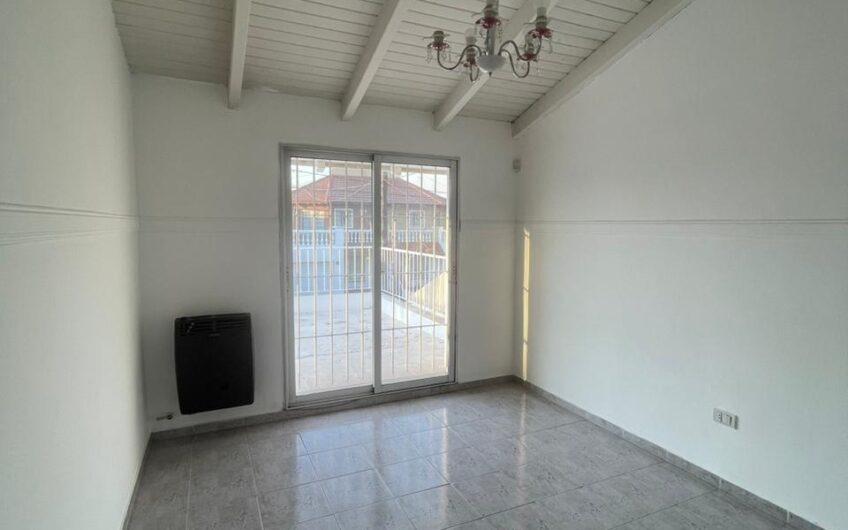 Hermosa y Luminosa casa en Nuevo Poeta Lugones
