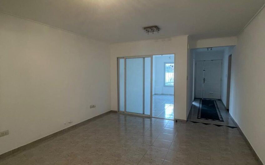 Hermosa y Luminosa casa en Nuevo Poeta Lugones