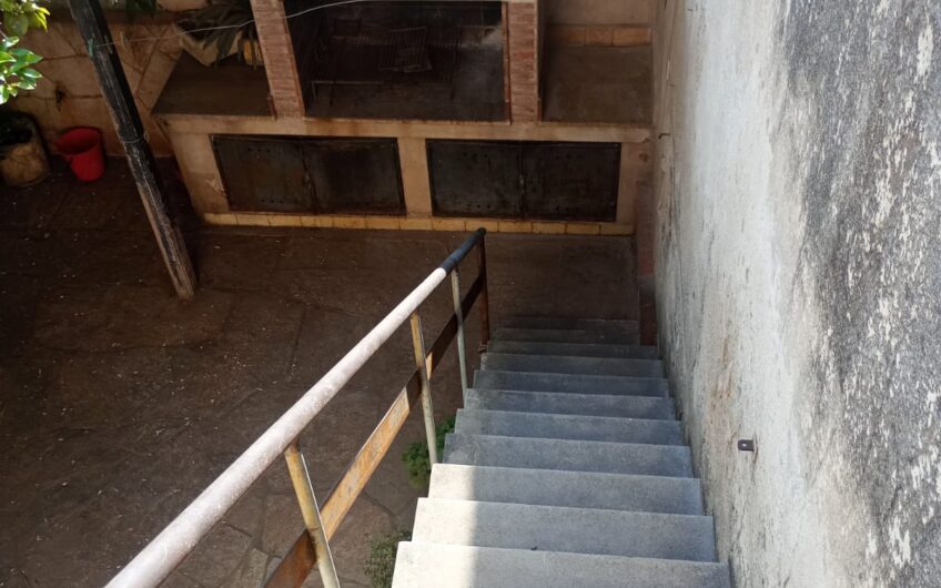 CASA AMPLIA EN GENERAL BUSTOS