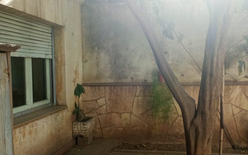 CASA AMPLIA EN GENERAL BUSTOS