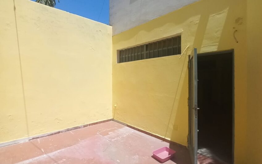 LOCAL SOBRE AV ALEM