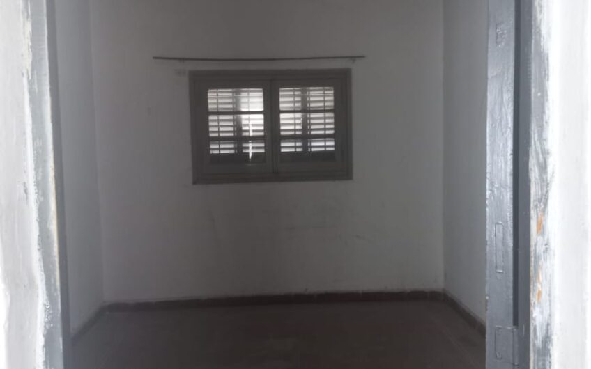 Casa a demoler en Talleres