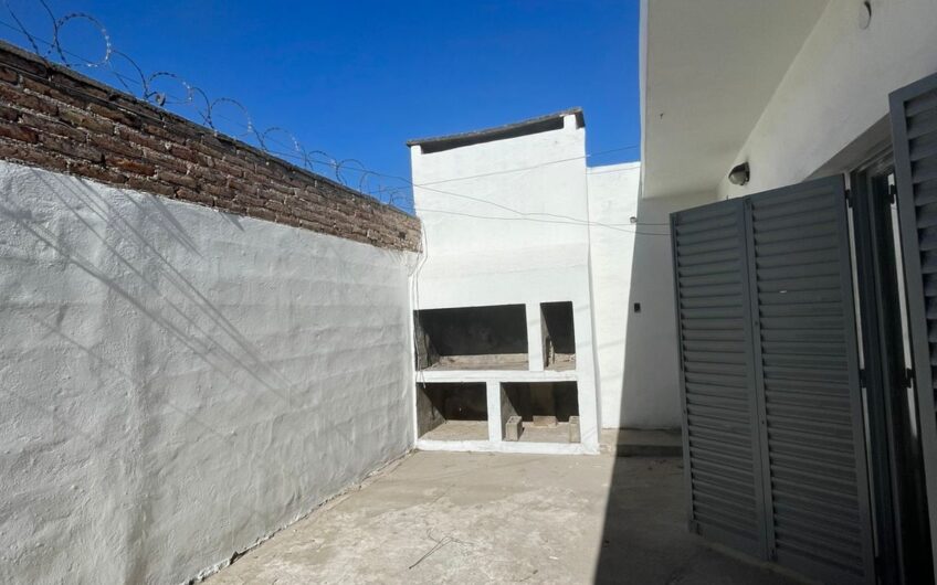 Alquiler: Departamento Centro América                         1dormitorio y cochera