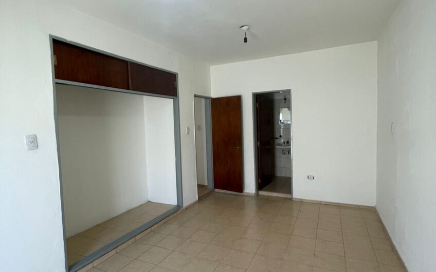 Alquiler: Departamento Centro América                         1dormitorio y cochera