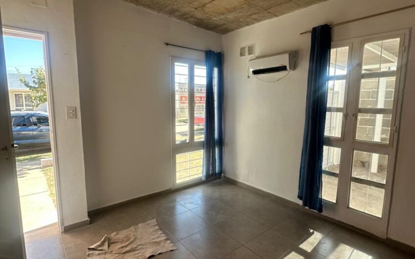 CASA EN VILLA RETIRO